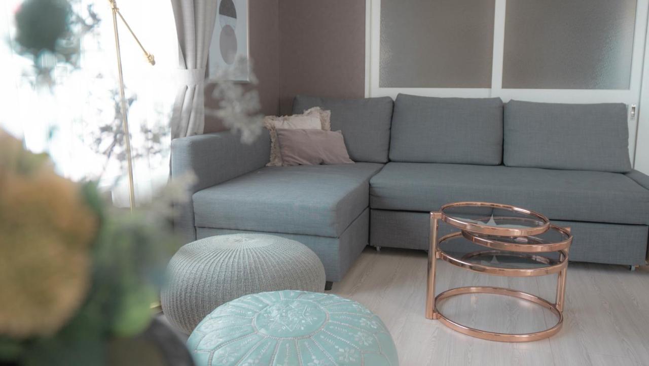 Accommodates Up To 11 Guests!!staypia Namba Ebisu Apartemen Osaka
