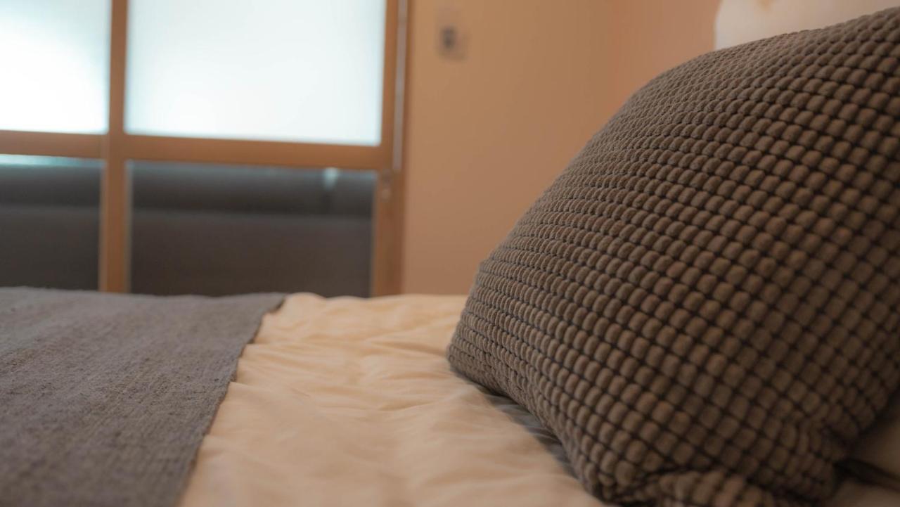 Accommodates Up To 11 Guests!!staypia Namba Ebisu Apartemen Osaka